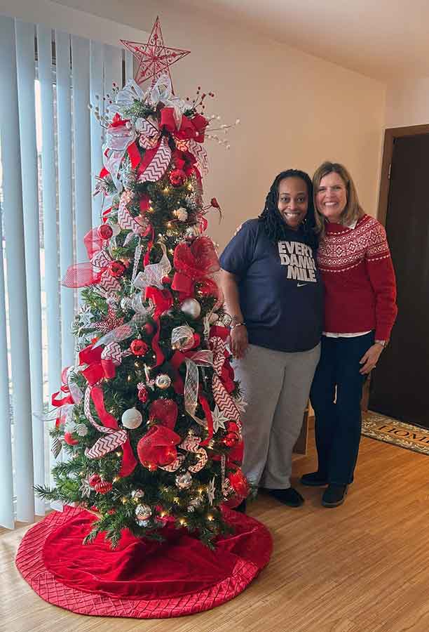 FHF Mentor and Client with her Christmas tree